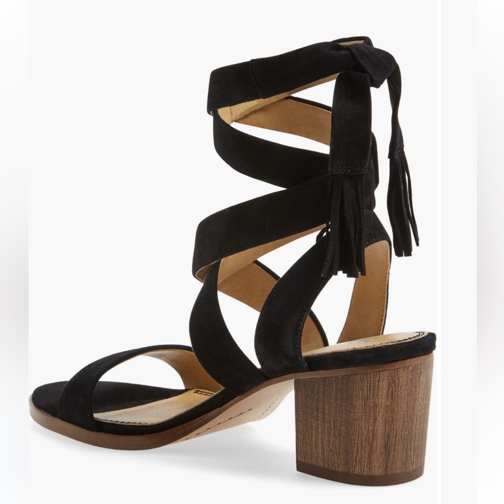 Splendid Black Suede Wrap Around Ankle Tasseled Strappy Block Heel Sandals. 7.5
